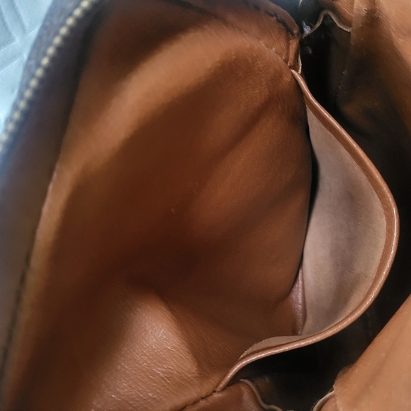 Louis Vuitton Vintage Classic Monogram Danube Small Crossbody Bag - Picture 8 of 12